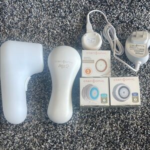 Clarisonic Mia 2 Facial Cleansing Brush Set